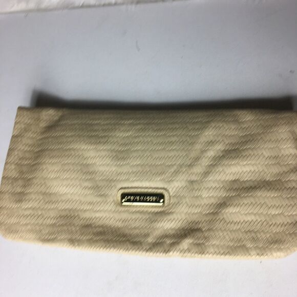 Steve Madden beige weave pattern clutch - Picture 2 of 9